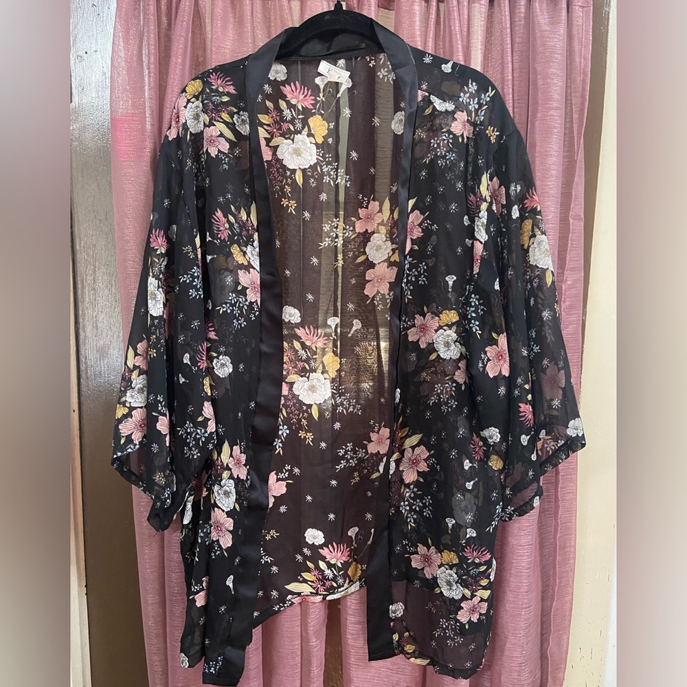 Vintage Y2K Mudd Sheer Floral Kimono
